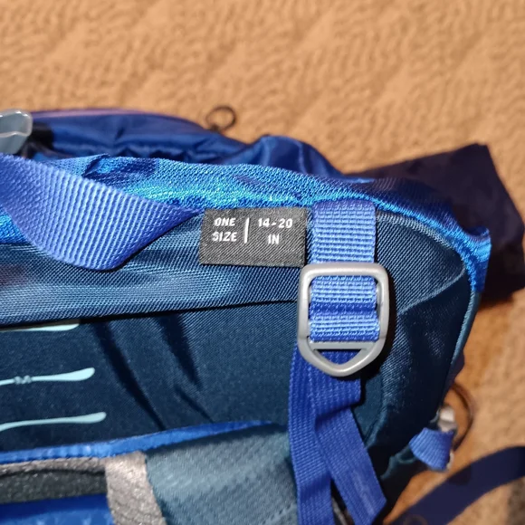 Gregory Vibrant Blue Hiking Backpack - Picture 4 of 15